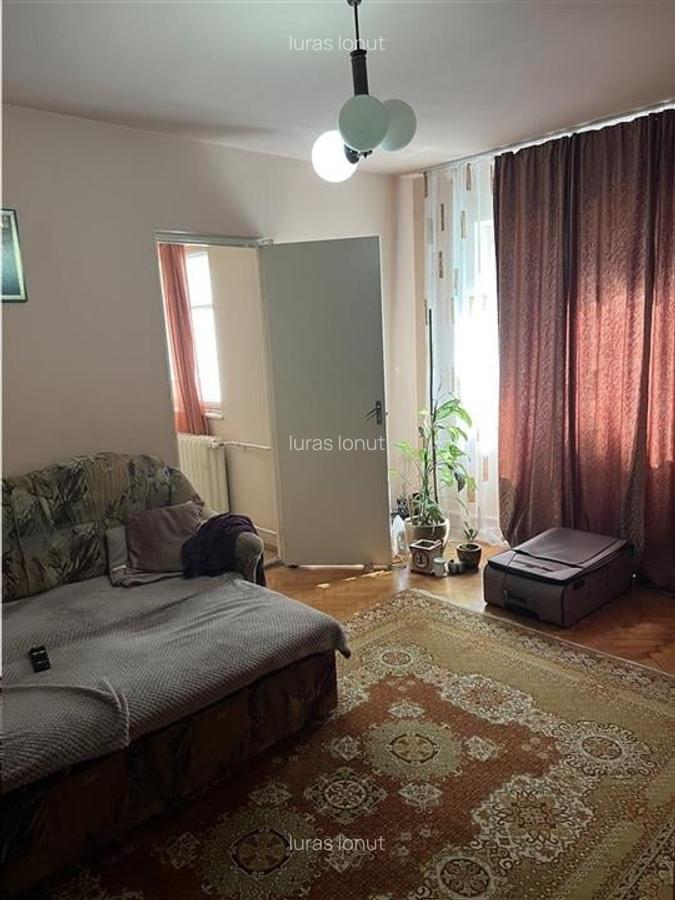 Apartament cu 2 camere semidecomandat în Valenta - 2