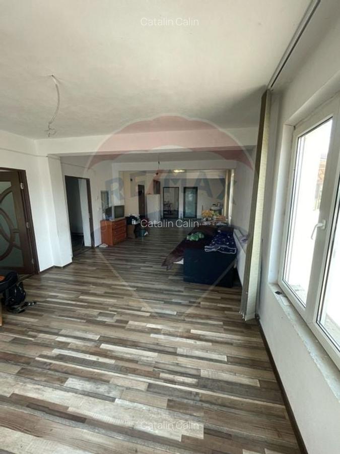 Casa / Vila cu 7 camere de vanzare - 7