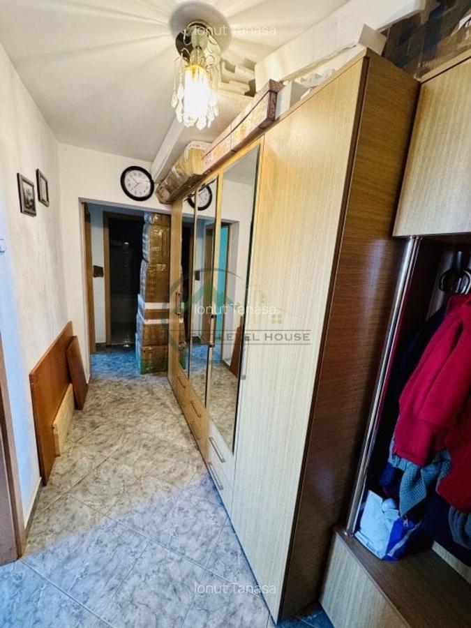 Apartament Craiter, 2 camere, Decomandat, etaj intermediar - 5