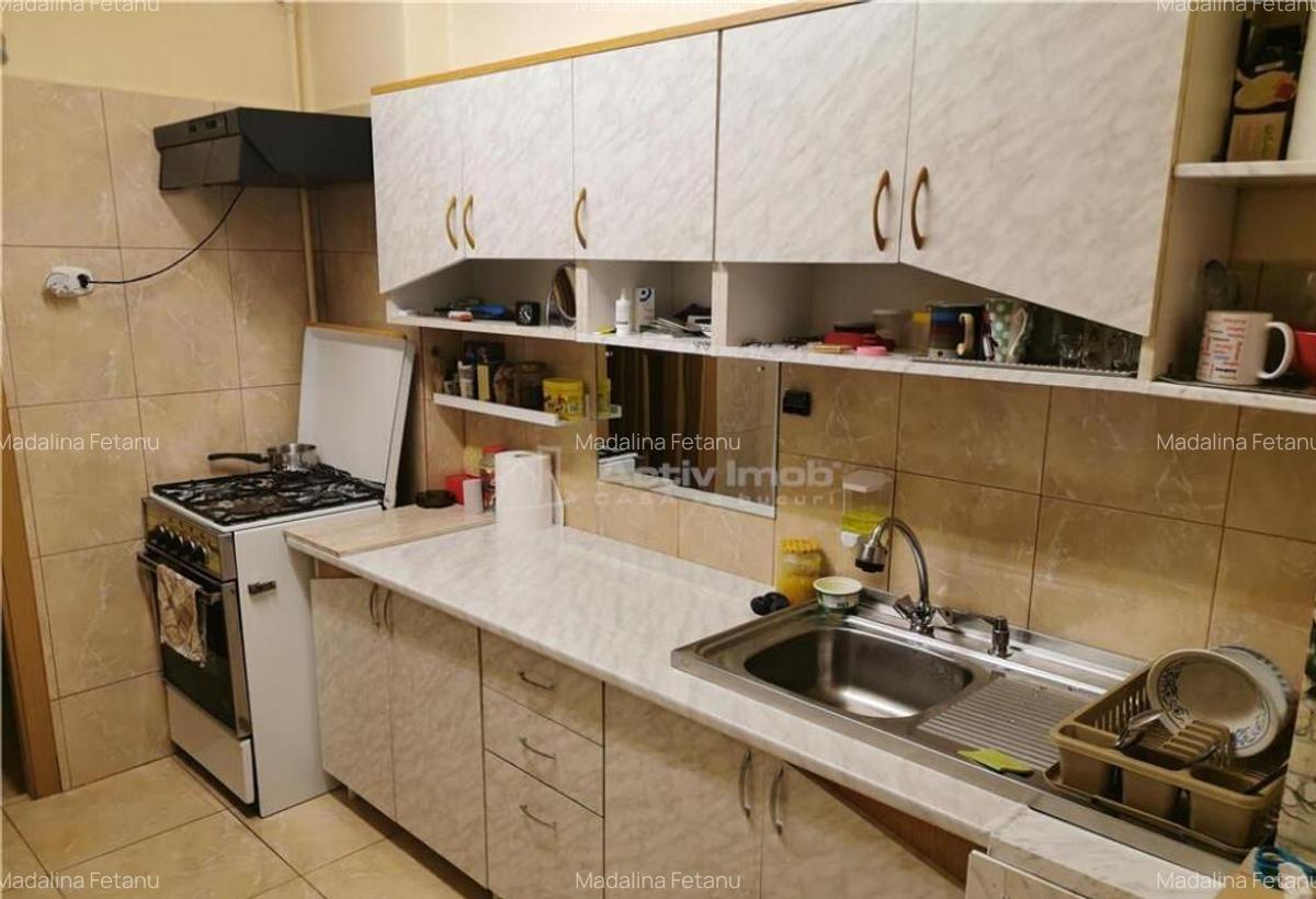Metrou Brancoveanu - ideal sediu firma - casa - 2 camere - c - 4