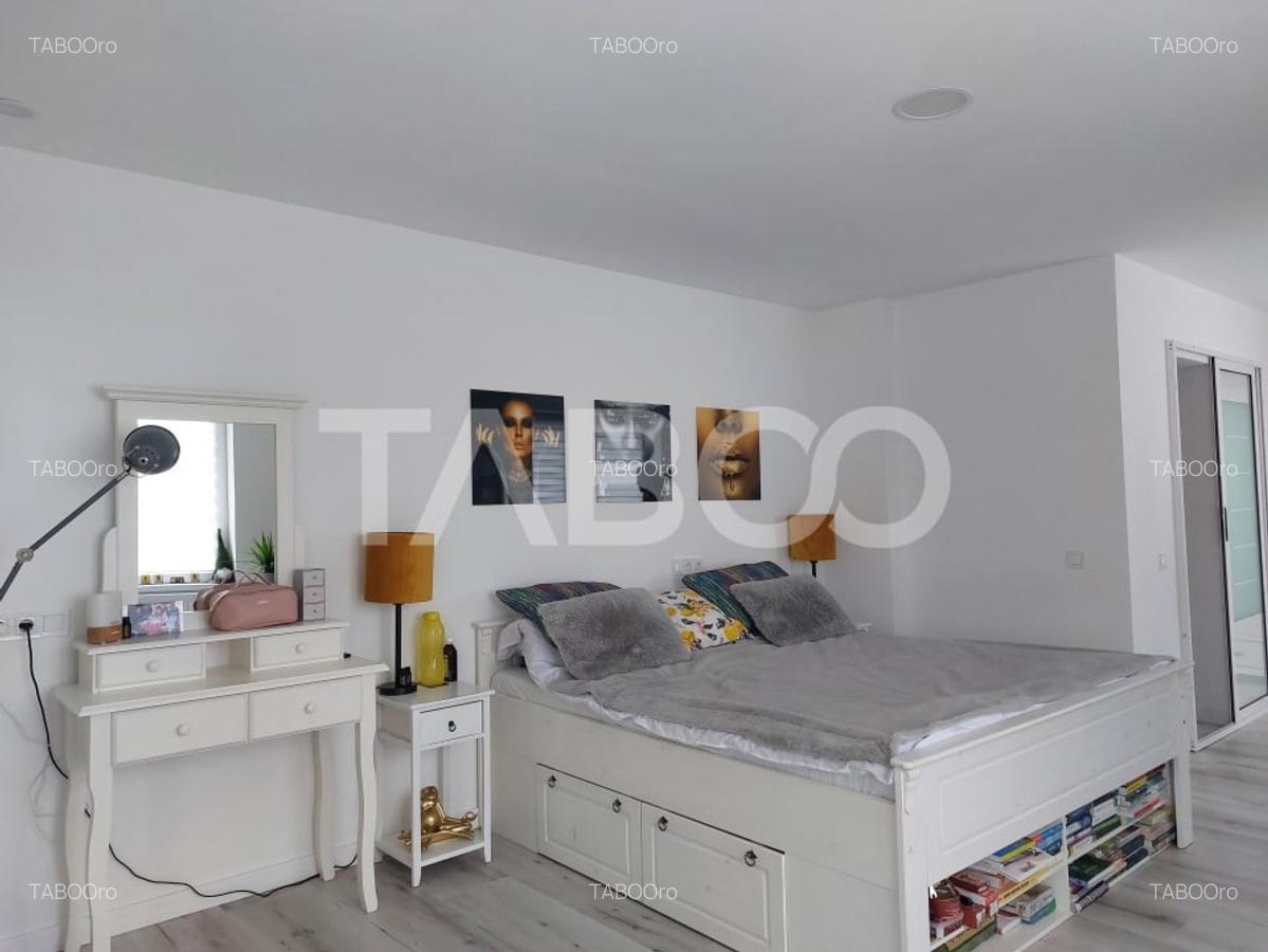 Casa individuala 2 camere 113 mpu curte libera 146 mp Cisnadie - 16