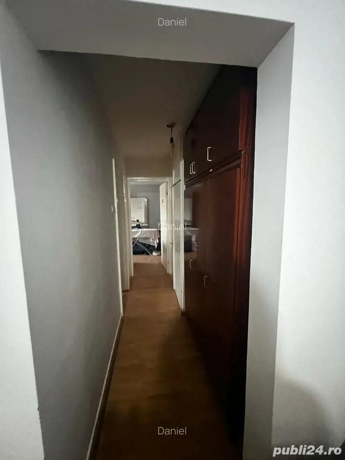 Vand apartament 3 camere decomandat - 2