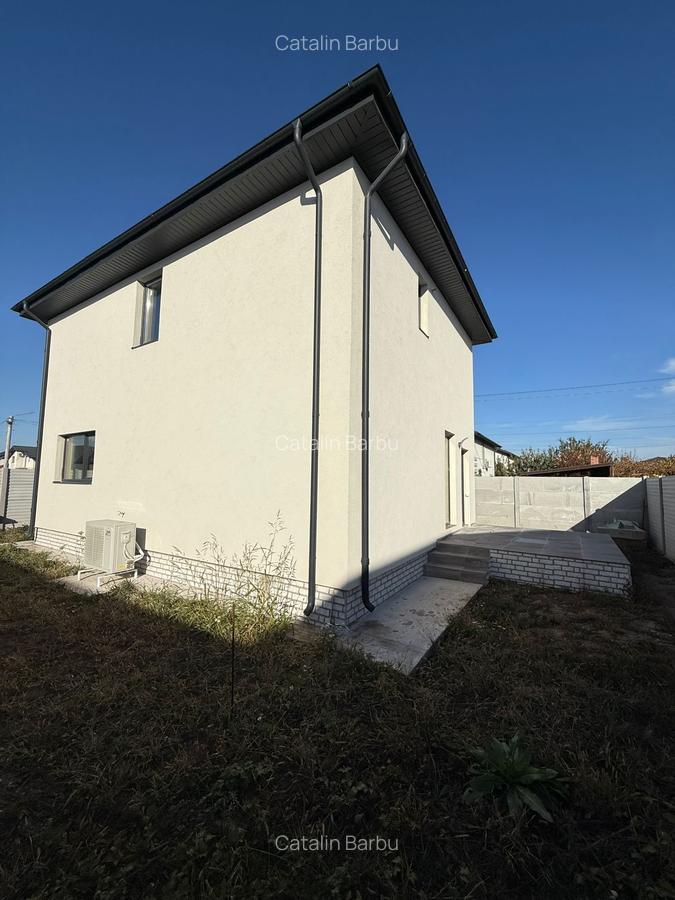 <Casa individuala cu pompa de caldura P+1E> 4 camere 2 bai 280 mp teren - 11