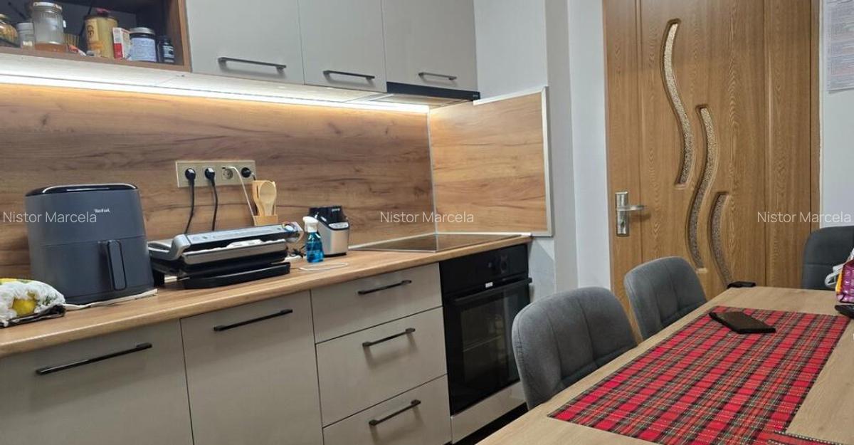 Apartament 2 camere in Deva, zona Balcescu- Licee, et 3 - 12