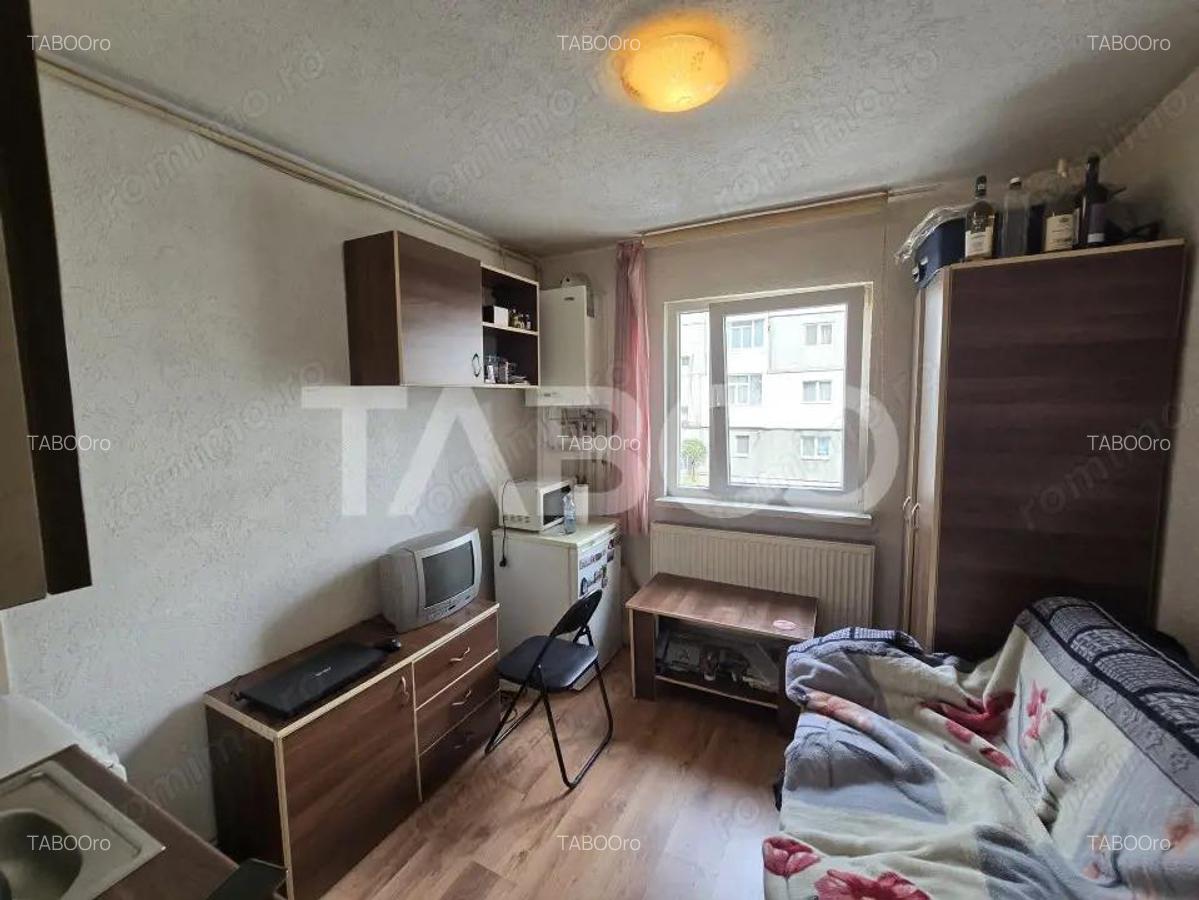 Garsoniera decomandata etaj intermediar 1 zona Vasile Aaron - 5