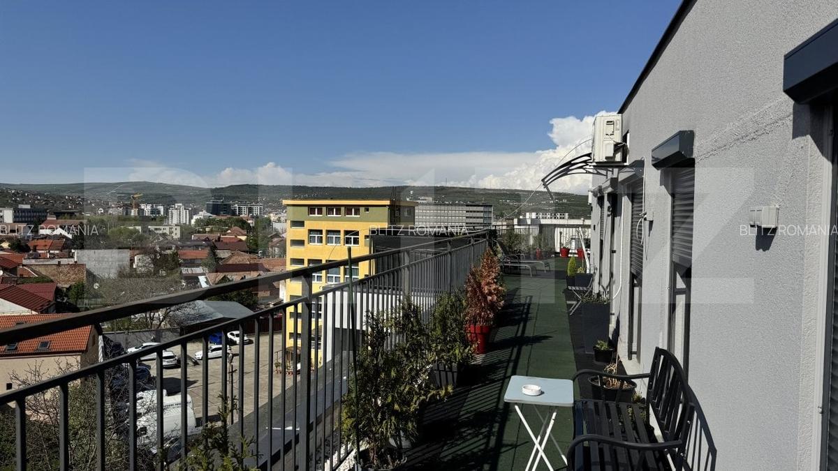 Penthouse cu terasa panoramica de 50 mp - Semicentral - 2