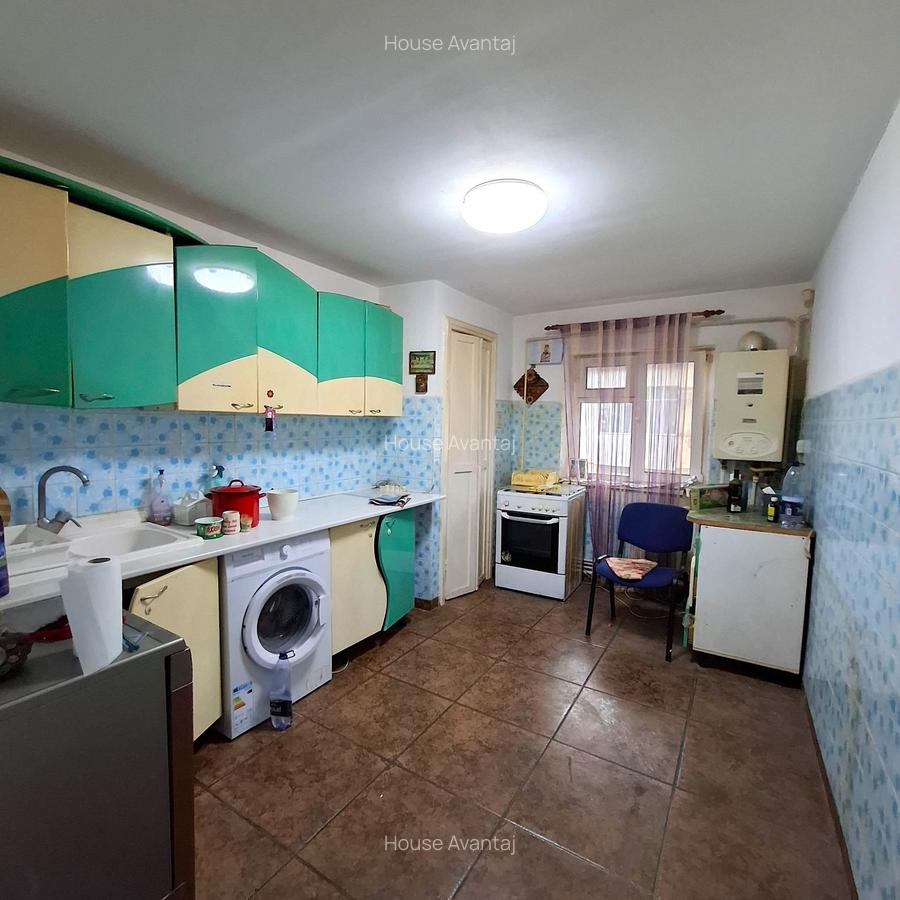 Apartament 4 camere, 123 mp   Ultracentral, zona Teatru Tribunalul Nou, Focșani - 8