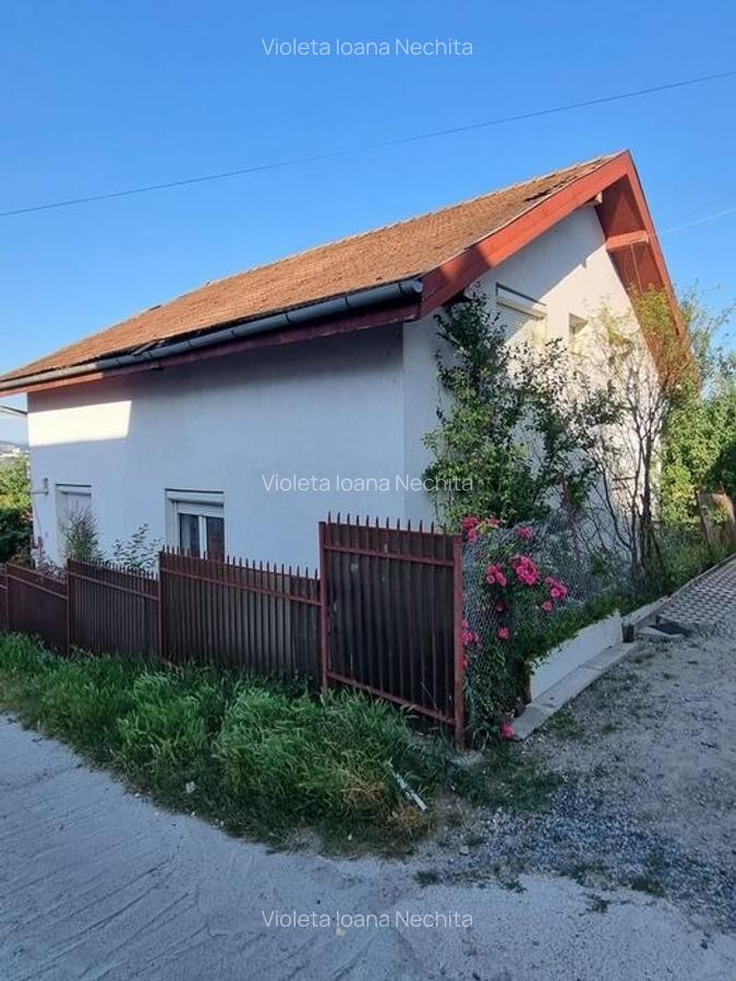Casa de vânzare, 5 camere, 2 băi, 170 mp - 1