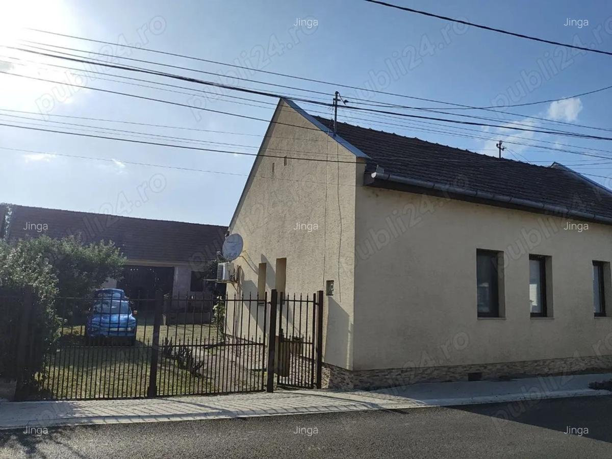 Casa si teren de vanzare - 10