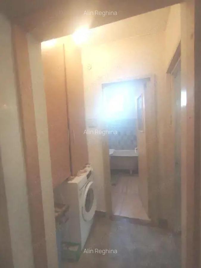 Apartament semidecomandat etaj 1 - 4