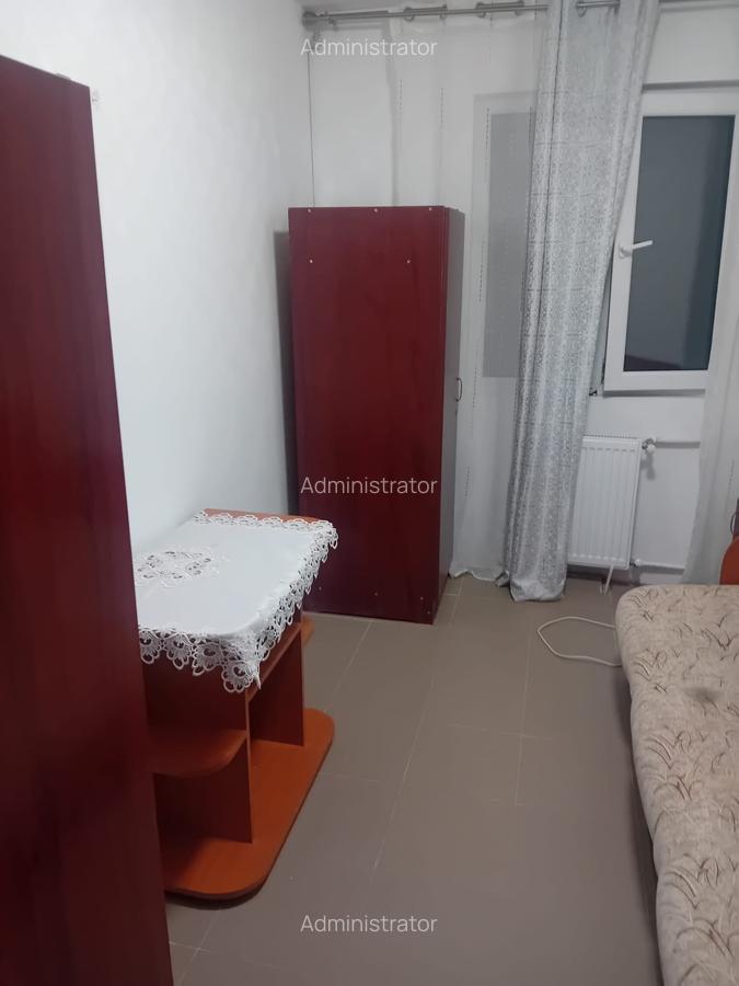 Apartament cu 3 camere semidecomandat în Km 4-5 - 10