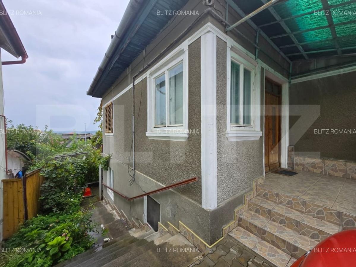 Casa individuala cu 4 camere,120 mp utili,345 mp teren,Blaj - 1