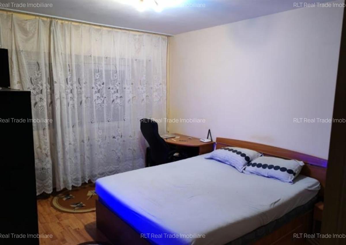 Apartament cu 3 camere decomandat în Răcădău - 2