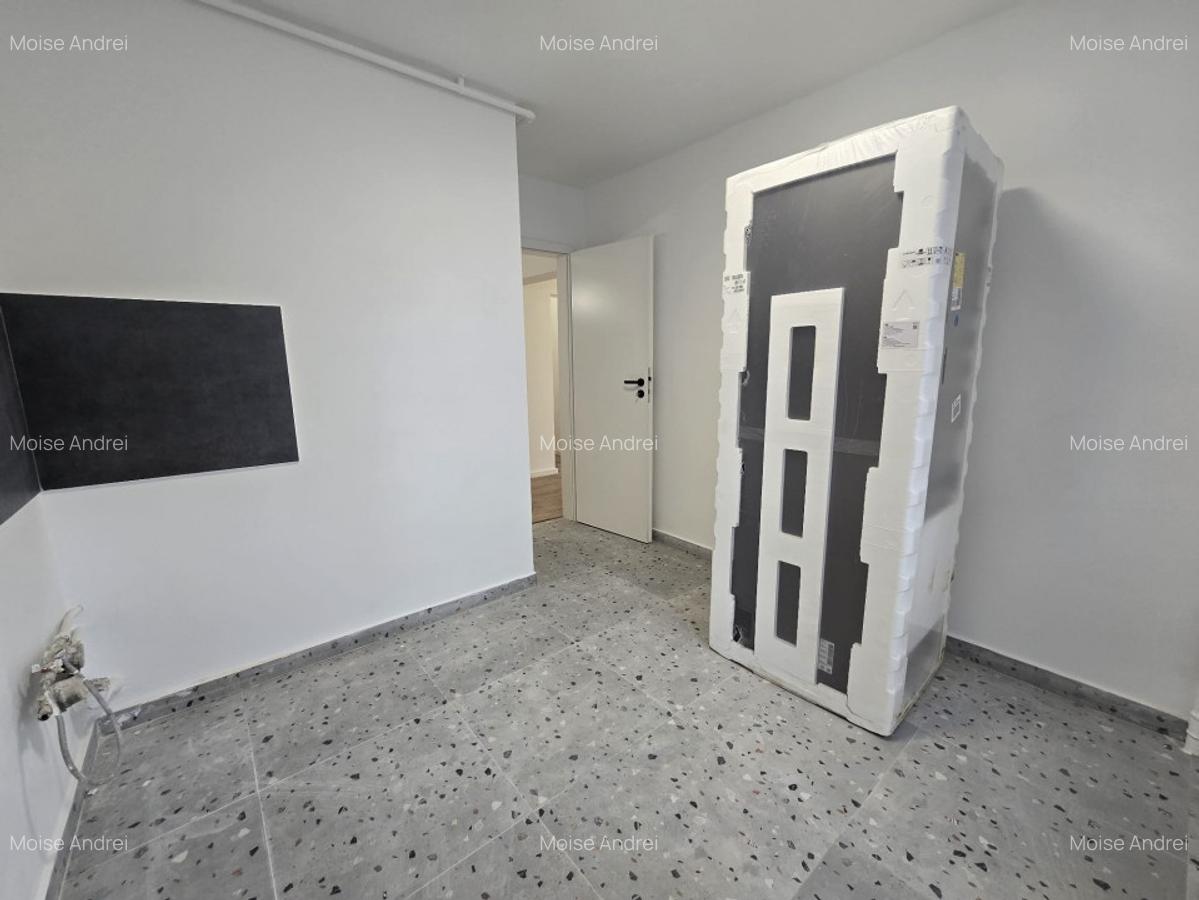 Apartament cu 4 camere semidecomandat în 1 Mai - 5