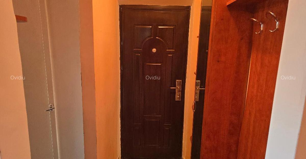 Vand apartament cu 2 camere in Deva, Sala Sporturilor in P-uri, et 3 - 3