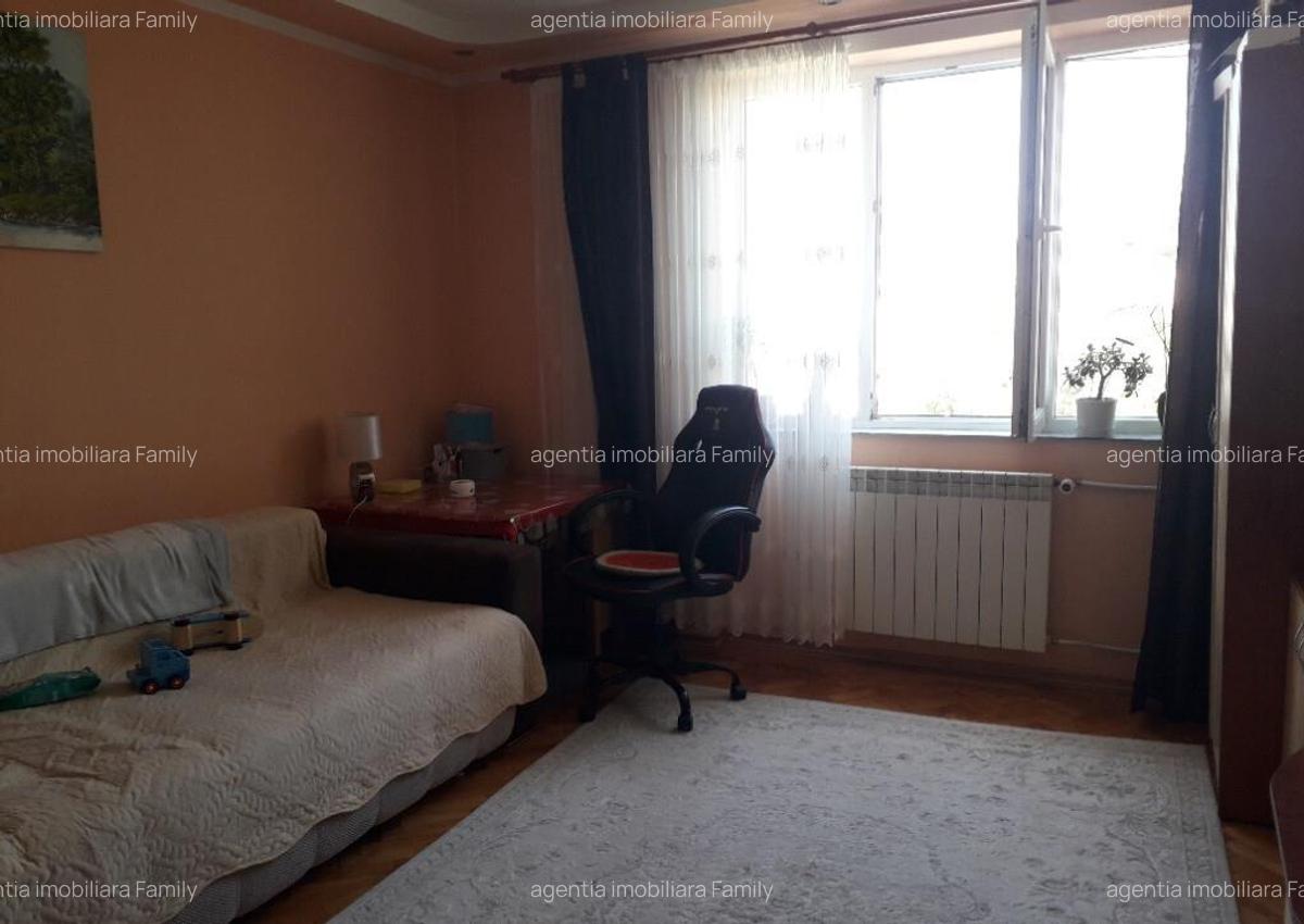 Apartament cu 2 camere decomandate zona George Enescu etaj 3 - Nordic - 4