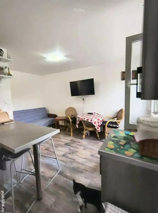 Proprietar Vand Apartament 4 camere, 65 m, balcon, renovat, mobilat, Bulevardul 1 Decembrie 1918 - 6 Proprietar Vand Apartament 4 camere, 65 m, balcon, renovat, mobilat, Bulevardul 1 Decembrie 1918 - 6