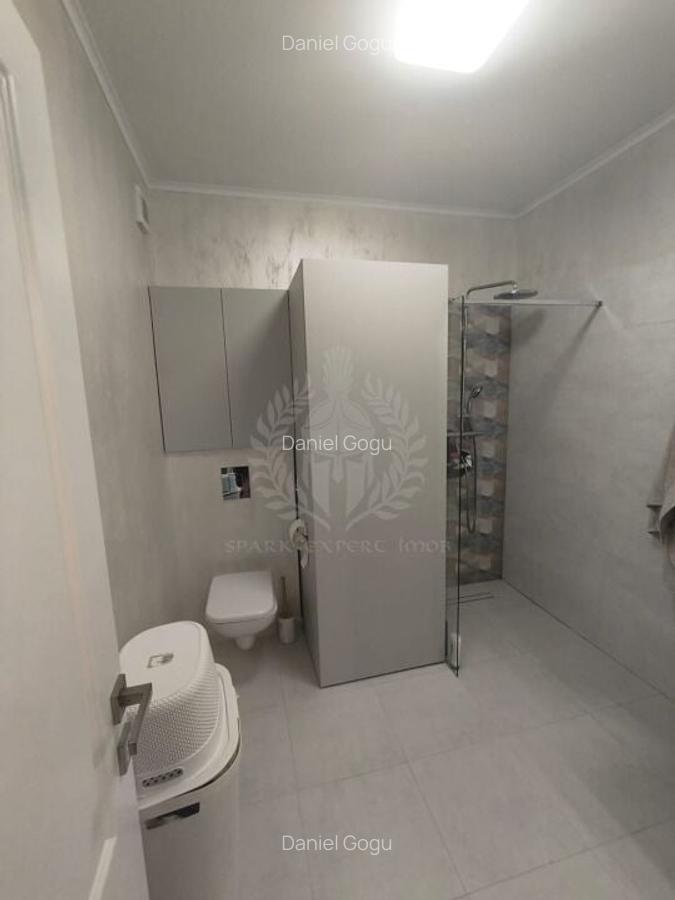 APARTAMENT 3 CAMERE// ZONA 9 MAI - 4
