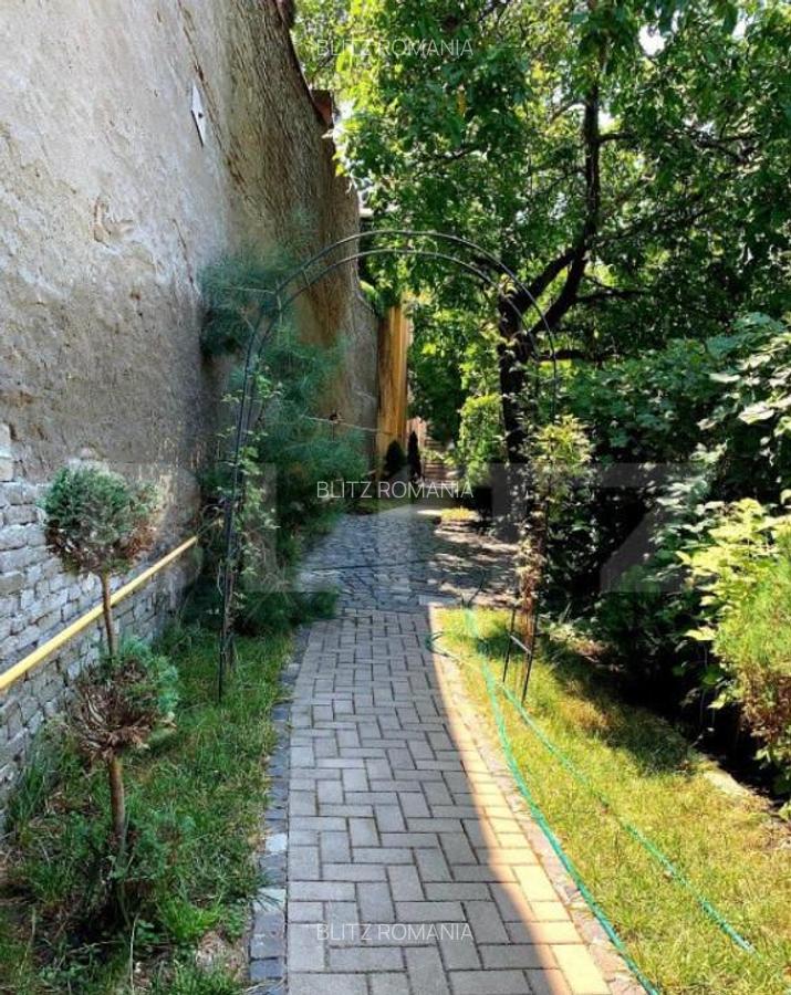 Casa spatioasa la pret de apartament, 76 mp, curte, zona Cen - 2