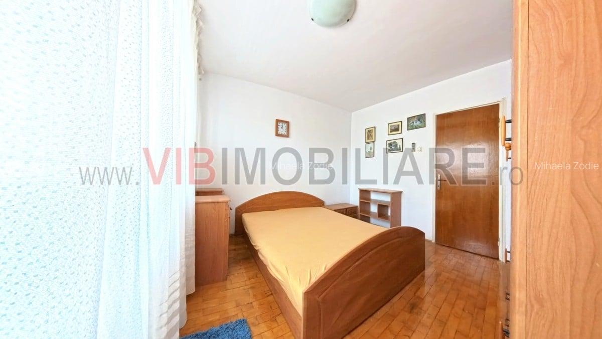Dristor - str Ramnicu Valcea - 3 camere - 2 bai- 2 balcoane - decomandat - 6