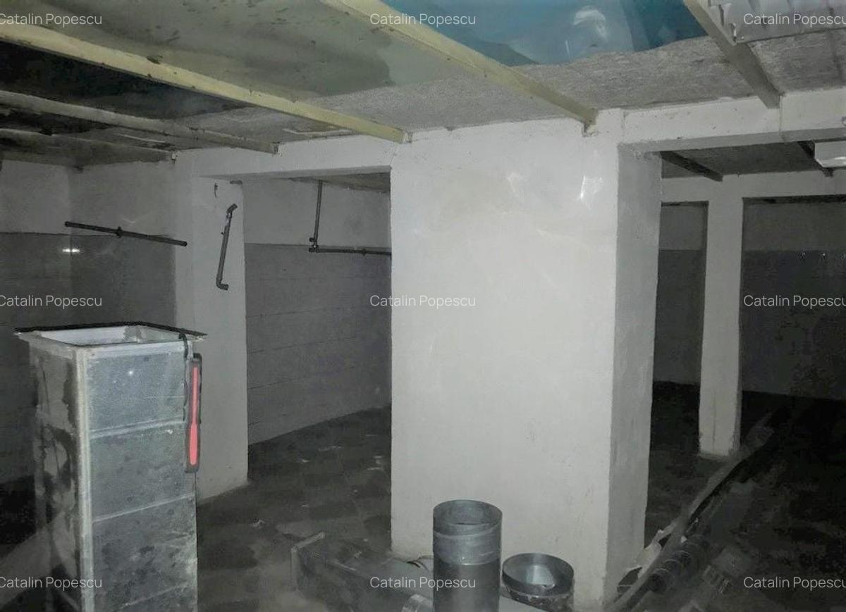 Zona Piata Delfinului 200mp impartit pe Parter 110 mp etaj 90 mp ideal depozit e - 2