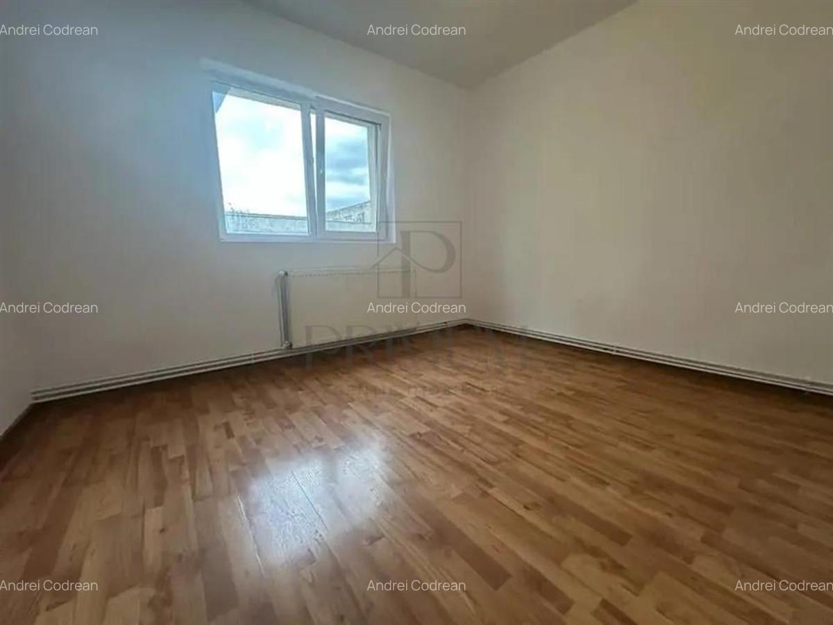 Blascovici - 2 Camere - Etaj intermediar - Centrala proprie - Bloc izolat - Reno - 2