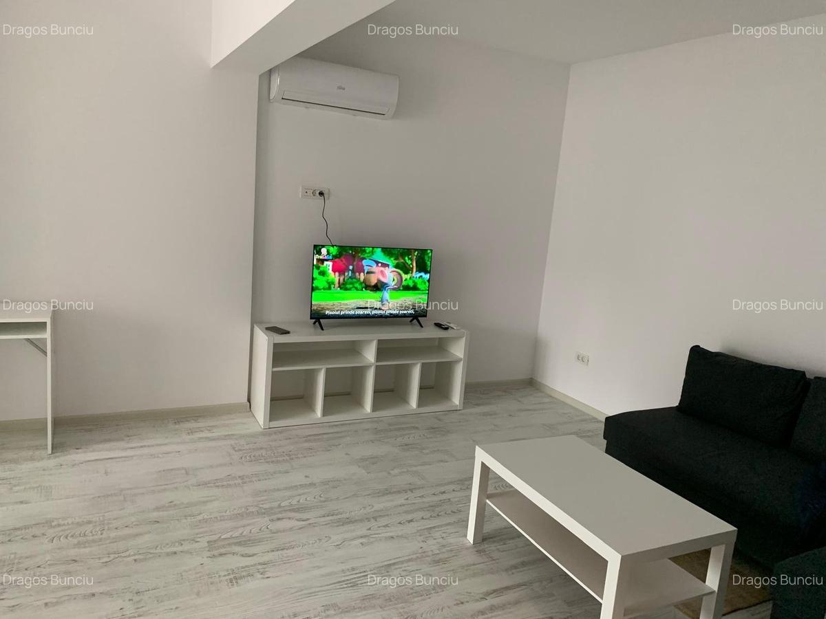 Apartament cu 2 camere decomandat în Apărătorii Patriei - 3