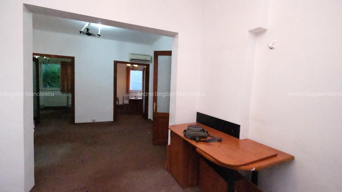 Vanzare apartament 4 camere la  etajul 1 in vila Cotroceni cu garaj si anexe - 10