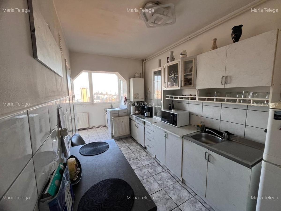Apartament cu 3 camere decomandat în Astra - 3