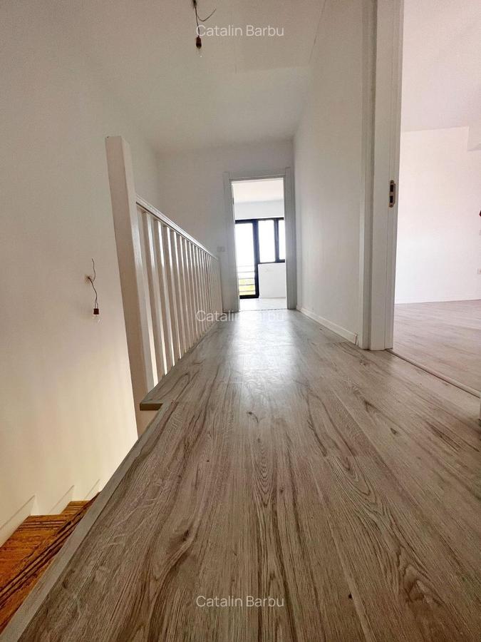 Casa tip duplex -3 dormitoare- 2 bai utilate- - 3