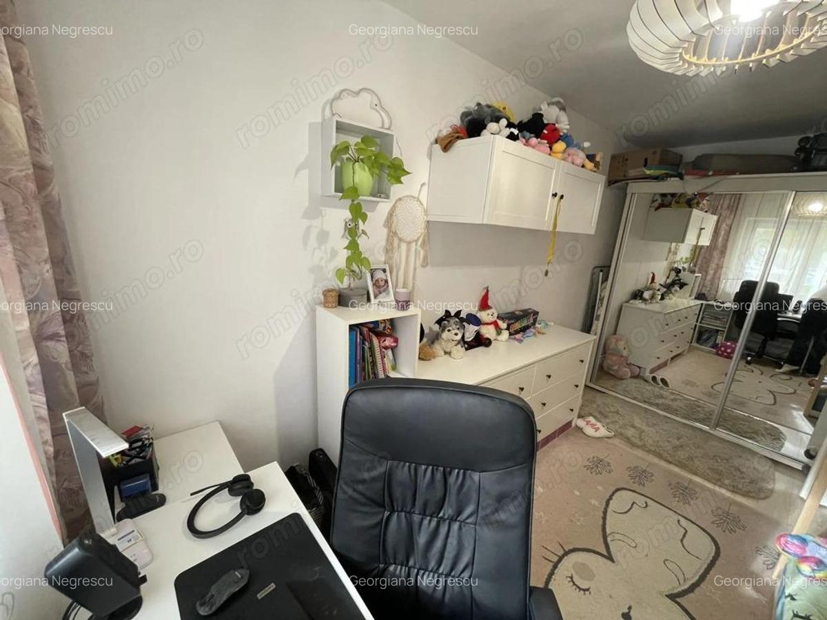 Girocului | 3 camere | Decomandat | Balcon | 2 bai | Centrala proprie - 18