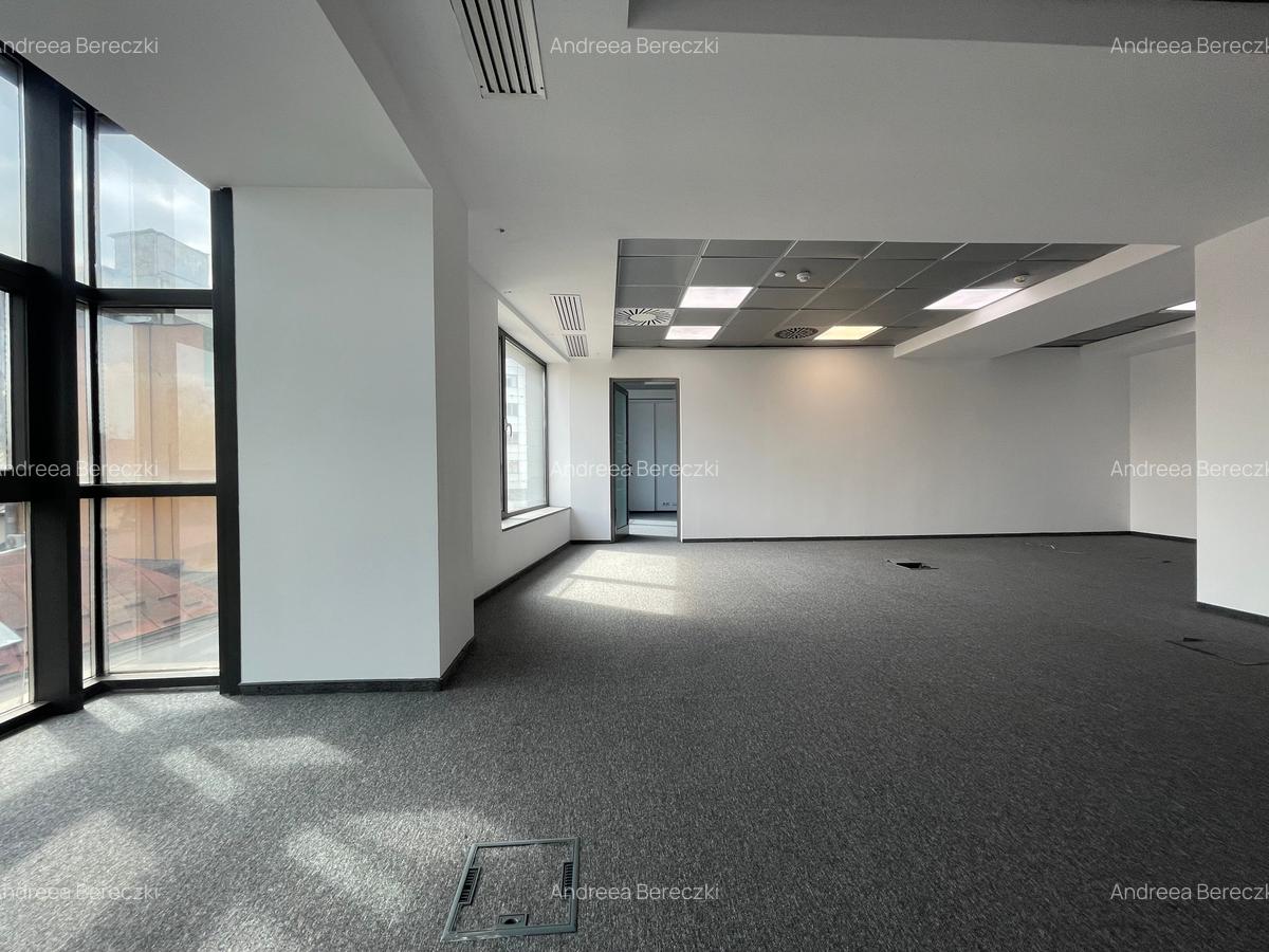 Închiriere spațiu birouri 335 mp | etaj complet | Piața Victoriei - 9