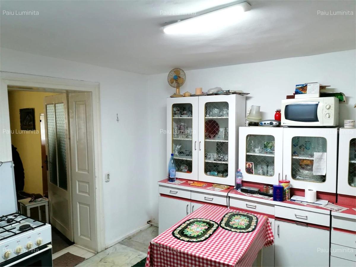 Apartament cu 3 camere semidecomandat în Central - 2