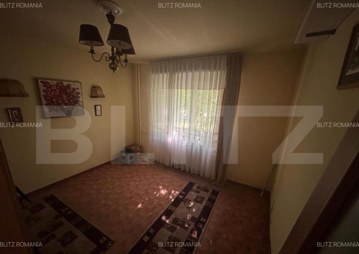 Apartament de vanzare, 3 camere decomandat, Su= 68,70mp, Et. - 4