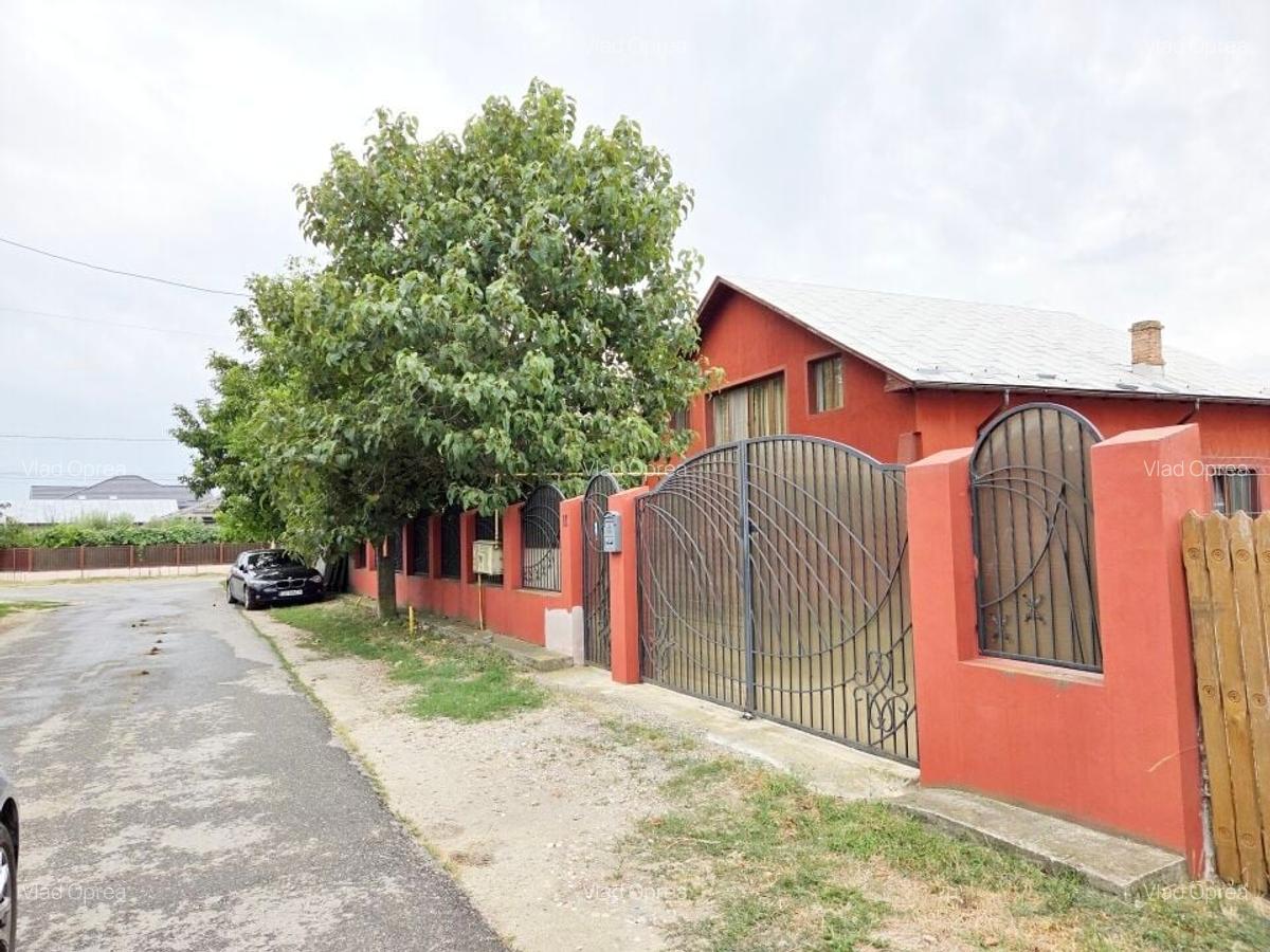 VANZARE VILA - 300 MP. UTILI - TEREN 862 MP. - GAESTI - 3