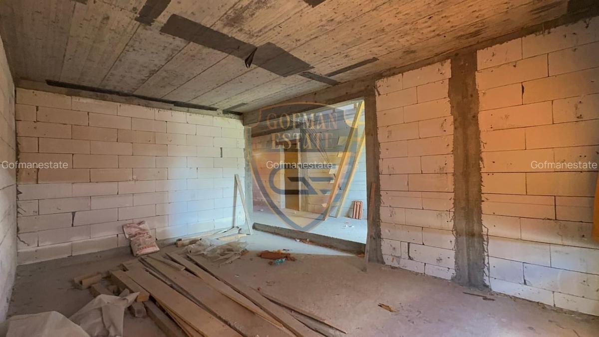 Casa 4 camere, P+M , Valul lui Traian, la gri teren 337 mp, garaj - 11
