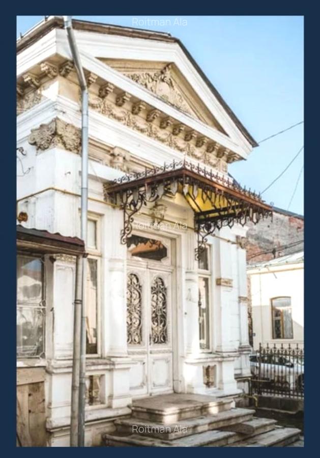 Vila istorica de patrimoniu - 160 mp/teren 262 mp - 20