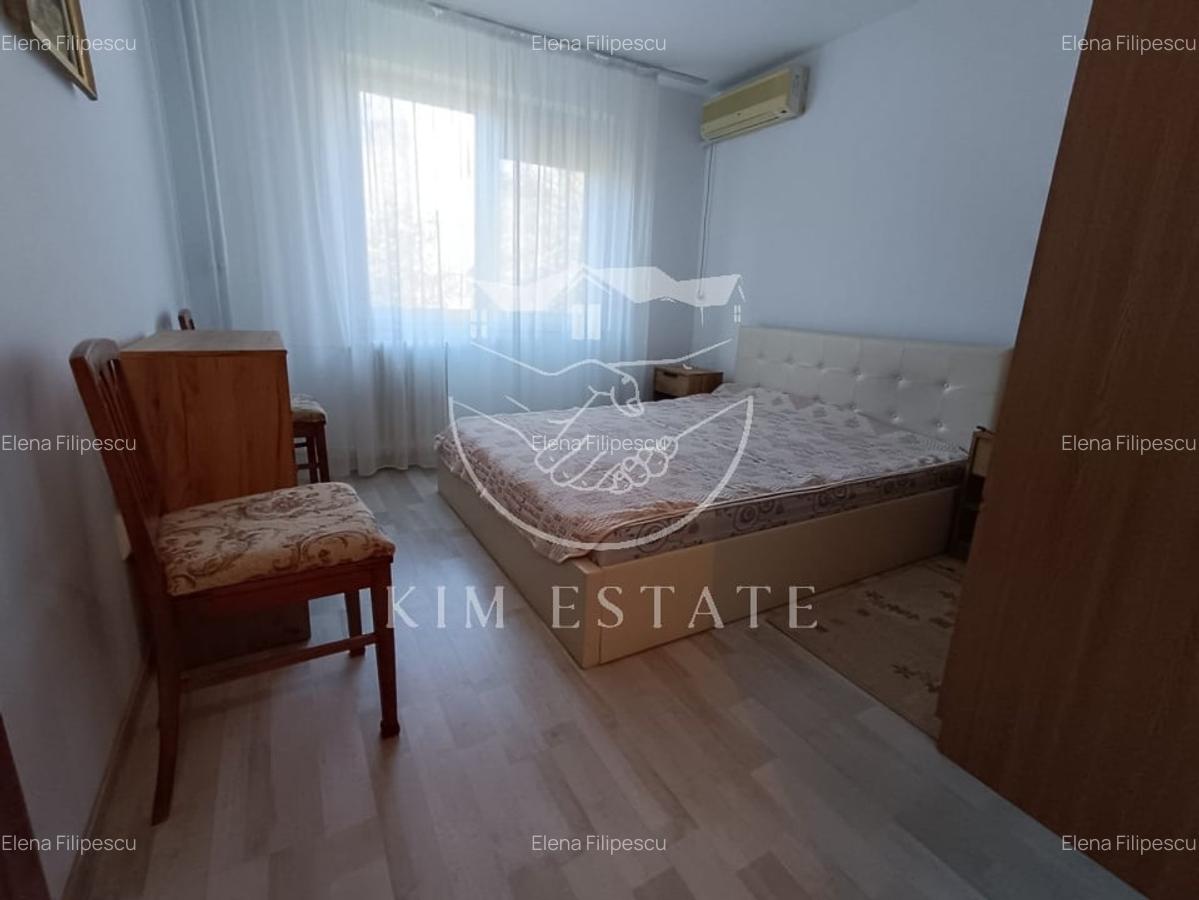 De vanzare apartament  3 camere Tomis 3 - 5