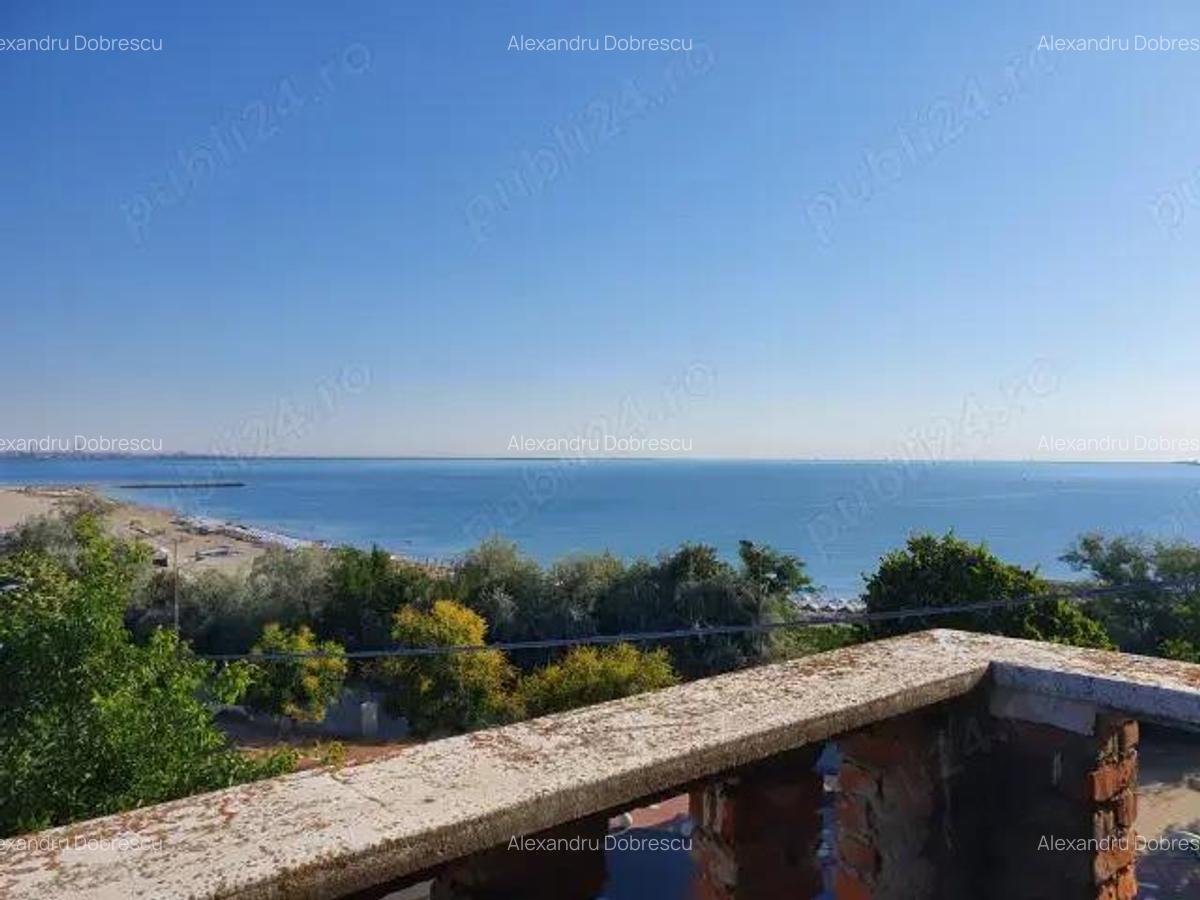 Vand vila Eforie Sud, domeniul Carmen Sylva, 16 camere, 5 bai, 385.000euro - 1