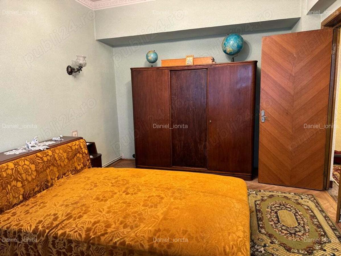 Vand apartament 3 camere100 mp - 1