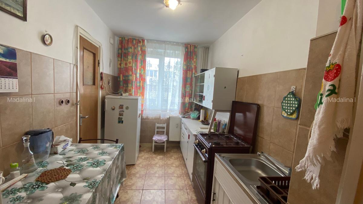 De vanzare ap cu 3 camere decomandat sector 3 - 14