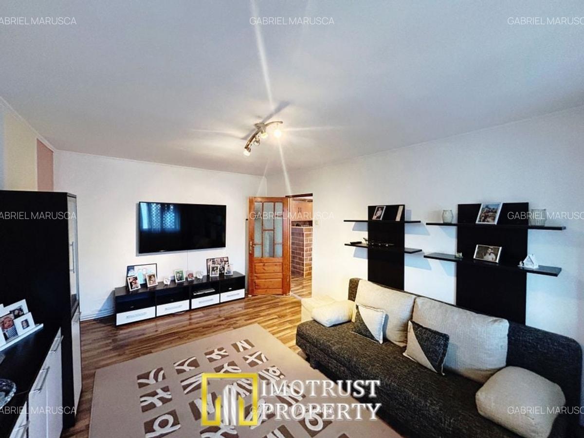 De vanzare apartament 3 camere/ Aradul Nou - 3