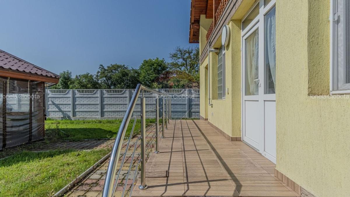 Casa / Vila cu 10 camere de vanzare in Moieciu de Jos - 26