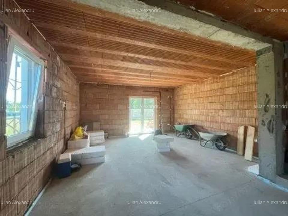 Duplex cu 4 camere- Super Pozi?ie - Mo?ni?a Noua - 3