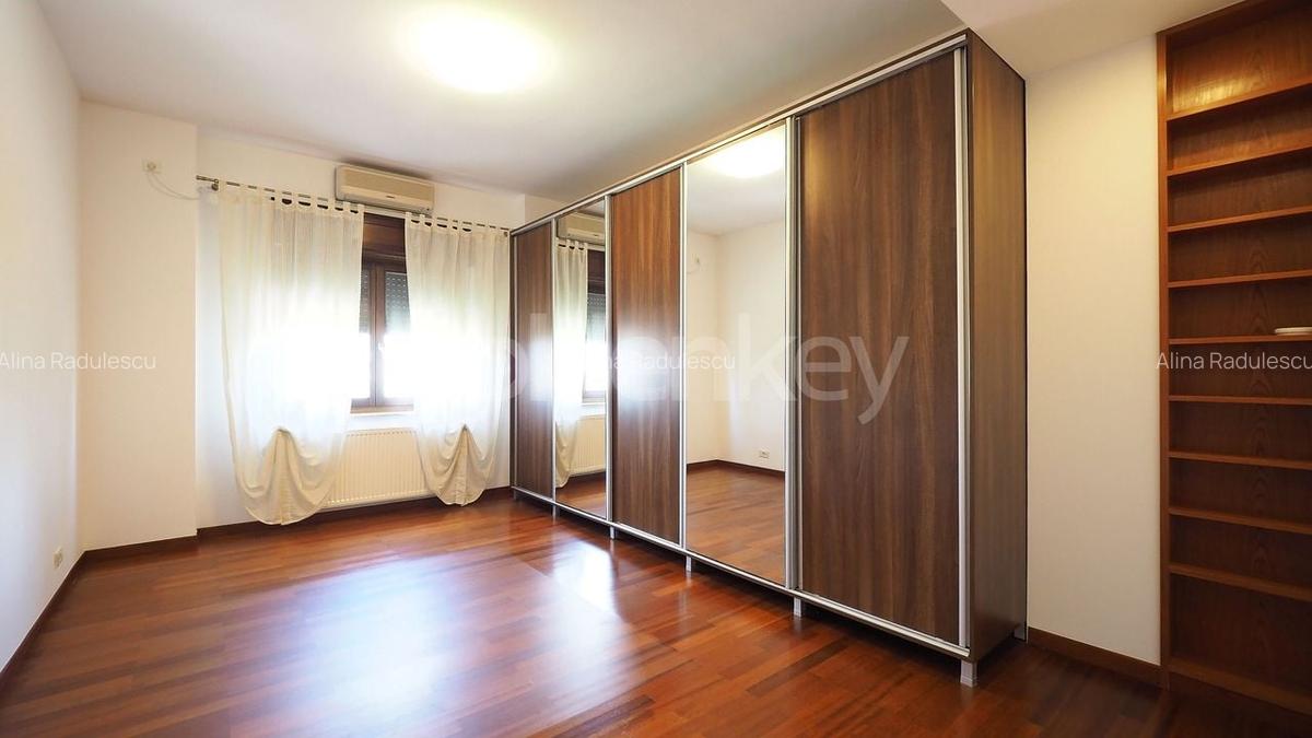 Apartament generos cu 4 camere | vedere panoramica Sud | terasa si garaj - 9