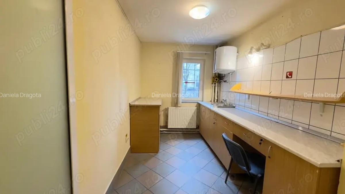 Apartament 2 camere semidecomandate zona Gemenii - 3