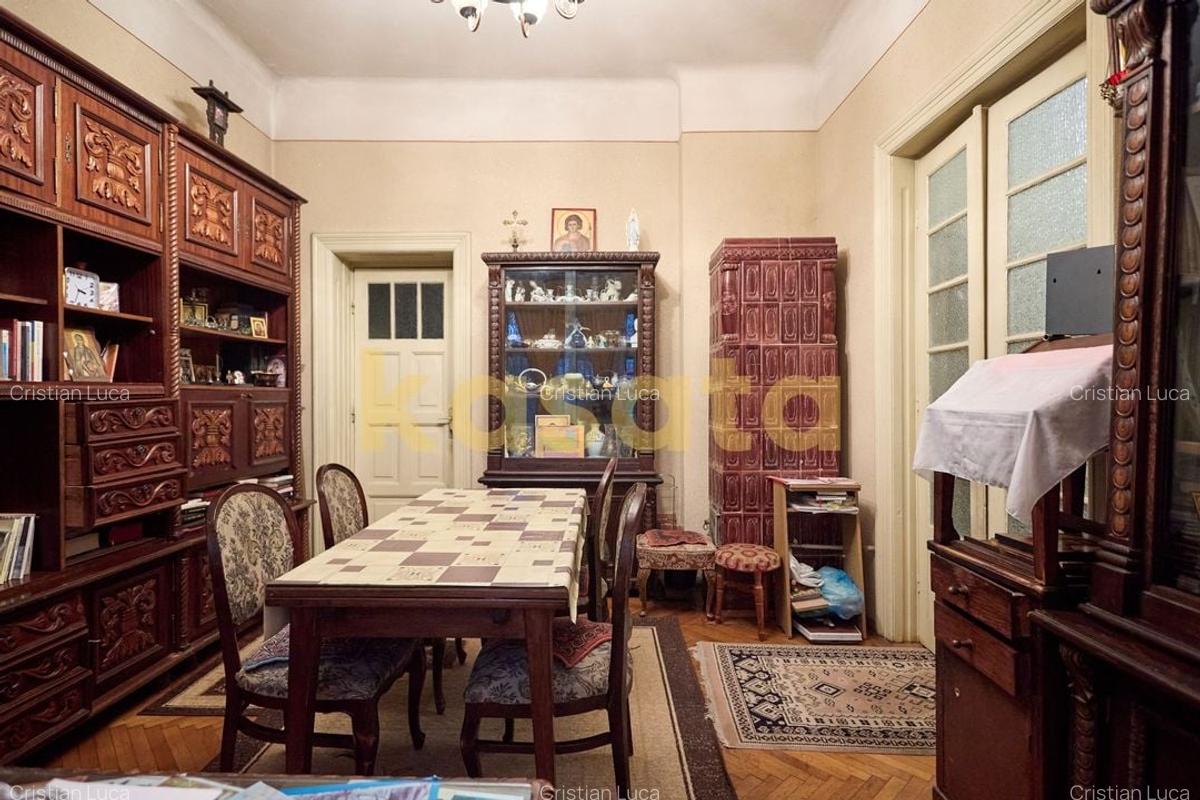 CASĂ CLASICĂ DE VANZARE CU POTENȚIAL PREMIUM ÎN ZONA 1 MAI - 18