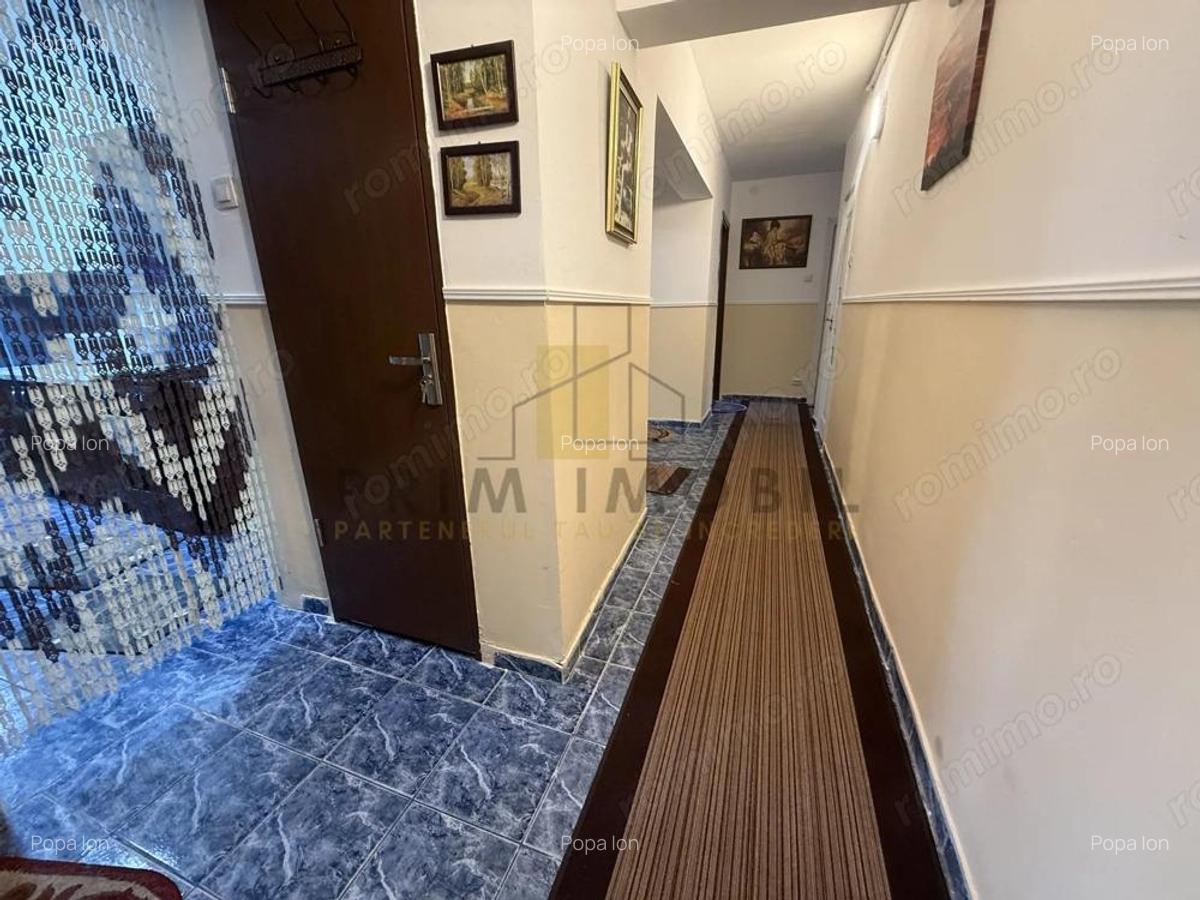 4 camere Decomandat Dacia, etaj intermediar, 1980 - 10 4 camere Decomandat Dacia, etaj intermediar, 1980 - 10