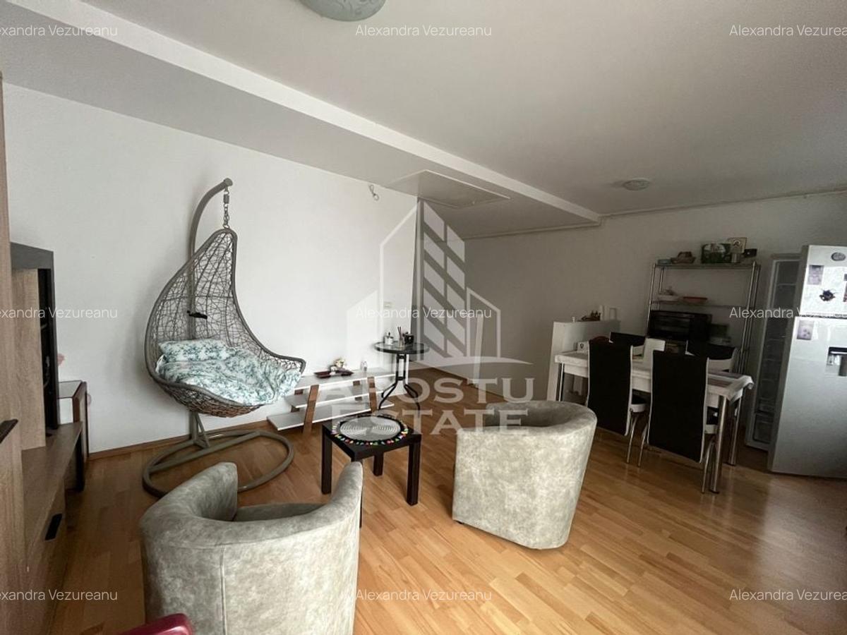 Apartament cu 3 camere semidecomandat, mobilat în Freidorf - 1