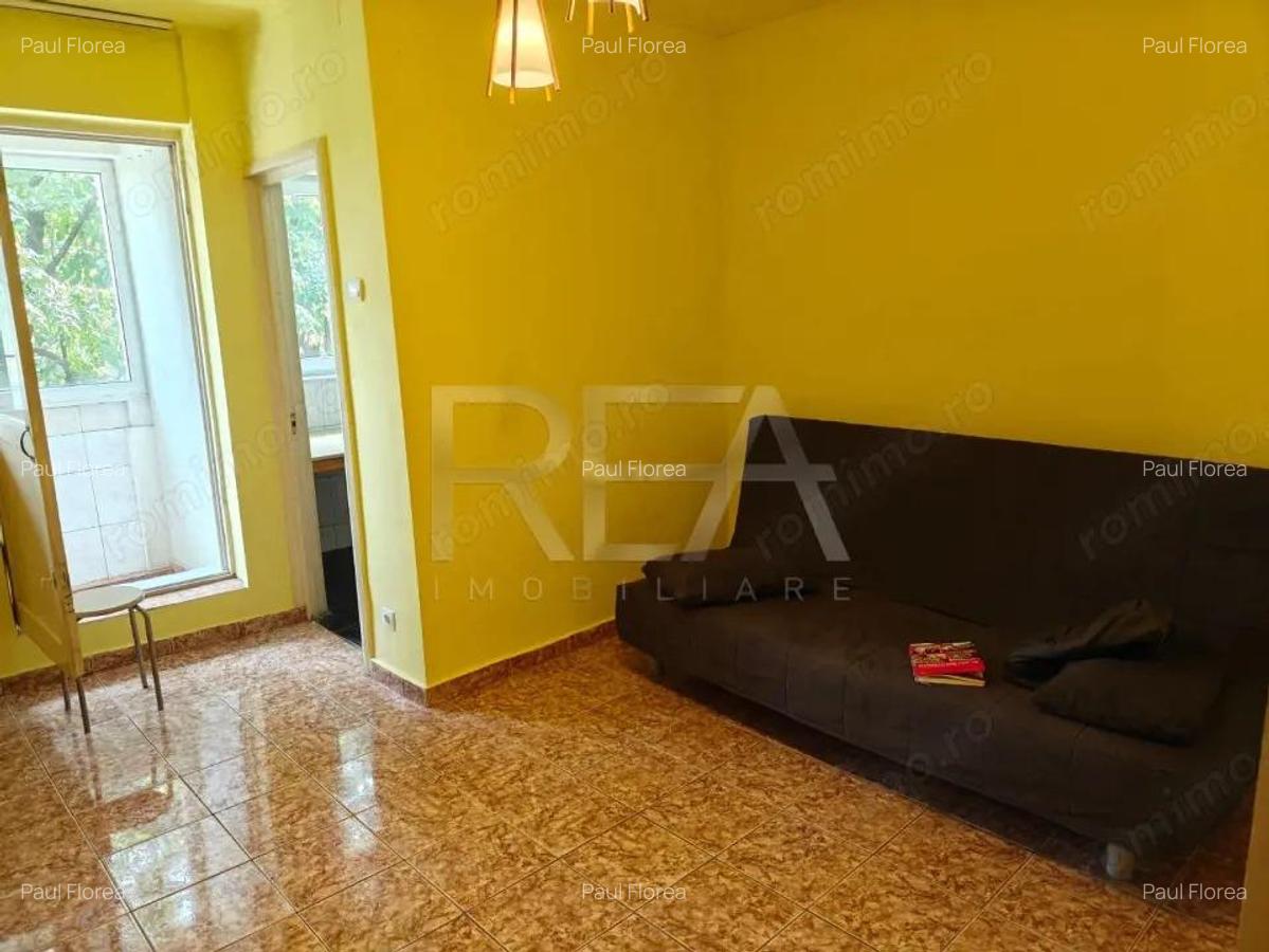 Garsoniera la aproximativ 12 minute distan?a de sta?ia de metrou Dristor 1 - 1